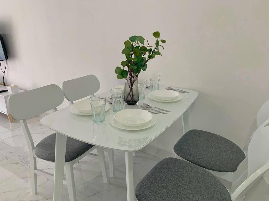 Netflix 2 Bedroom Troika Kota Bharu Homestay 1812 Ngoại thất bức ảnh