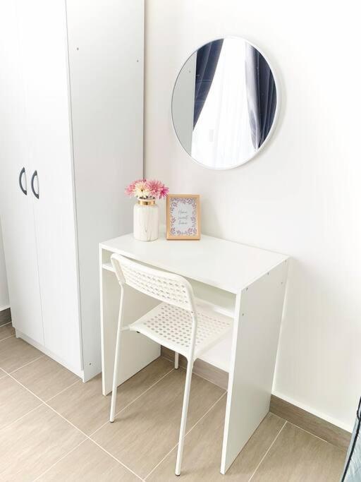 Netflix 2 Bedroom Troika Kota Bharu Homestay 1812 Ngoại thất bức ảnh